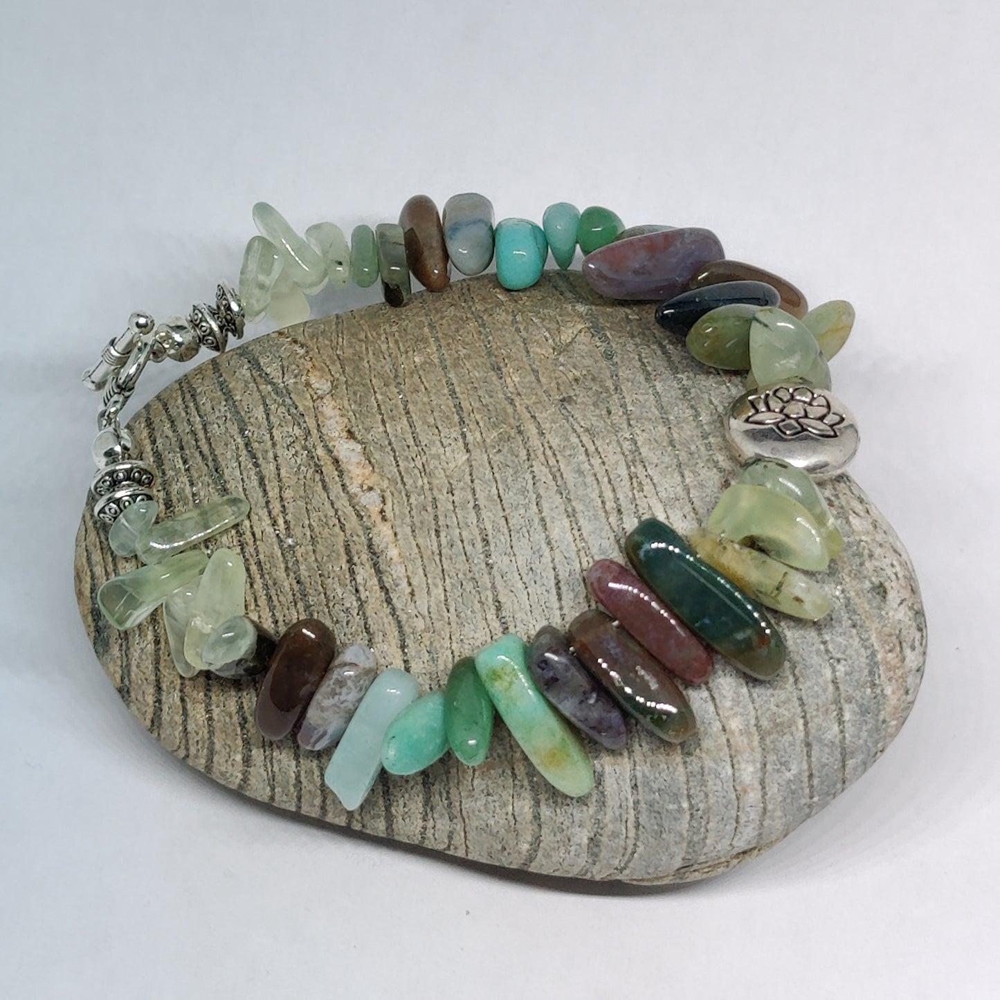 Indian Agate and Prehnite Healing Stone Bracelet