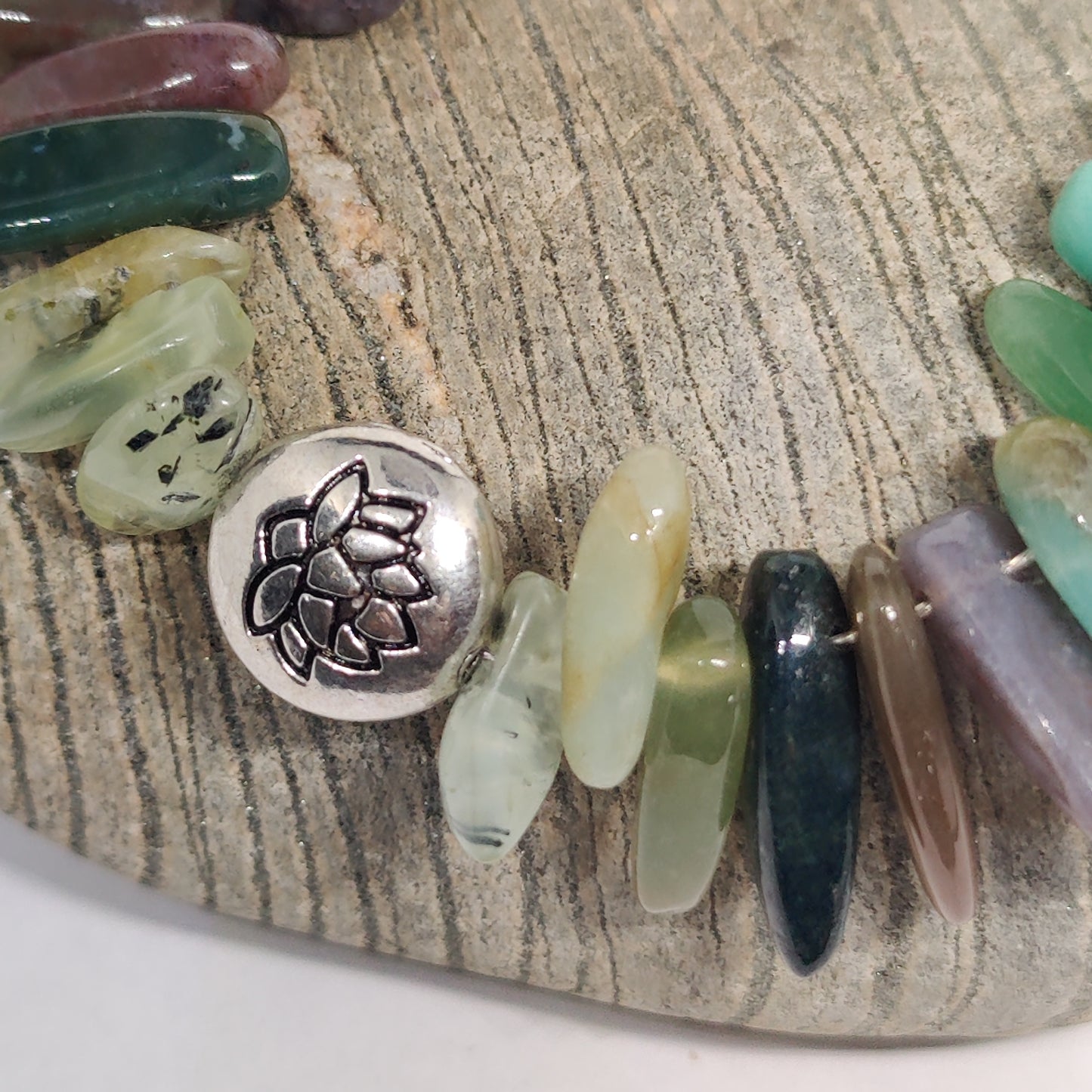 Indian Agate and Prehnite Healing Stone Bracelet