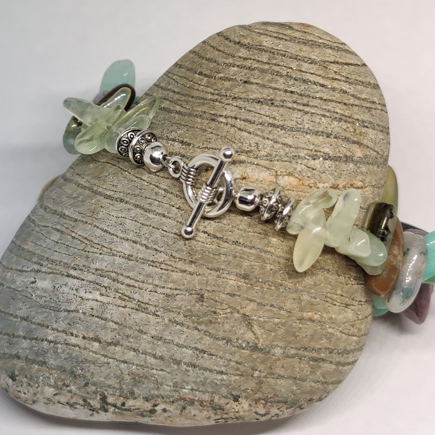 Indian Agate and Prehnite Healing Stone Bracelet