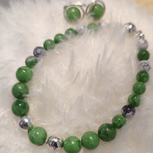 Load image into Gallery viewer, Jade Bracelet
